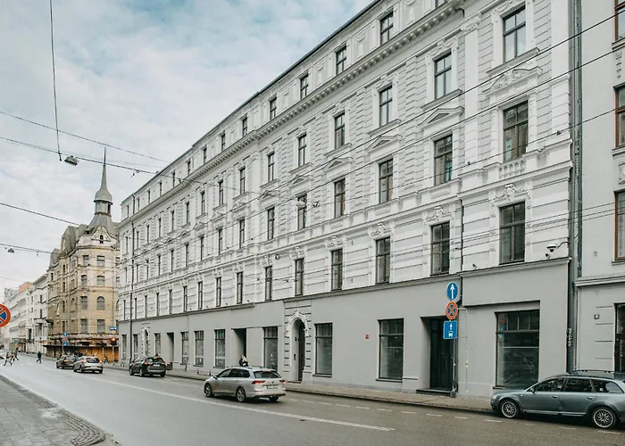 Opera I New I Prime Location I Ac *