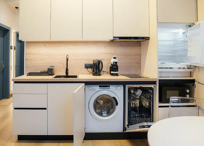 Apartment Opera I New I Prime Location I Ac *